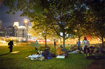 3Mers sleep outside as part of YouthLink&rsquo;s Executive Sleep Out to help raise awareness of youth homelessness.