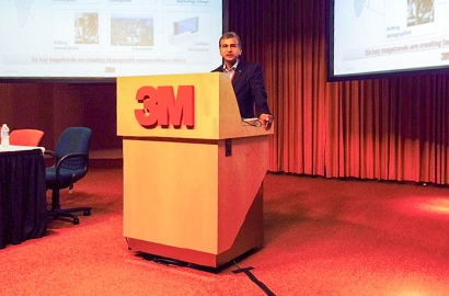 Sanry Narayan giving a presentation at 3M