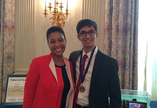 Meredith Crosby with Discovery Education 3M Young Scientist Challenge 2015 winner Sahil Doshi at the White House Science Fair.