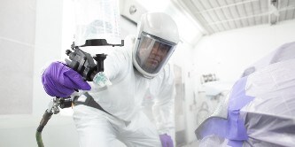 Experience the incredible lightweight of 3M™ Performance Spray Gun
